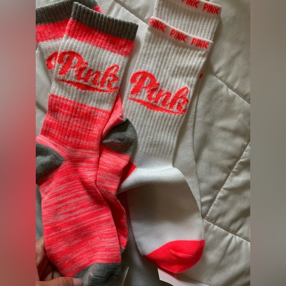 New VS PINK Socks set of 2 - Picture 1 of 5